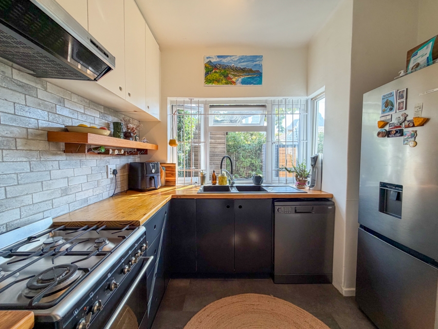 2 Bedroom Property for Sale in Oranjezicht Western Cape